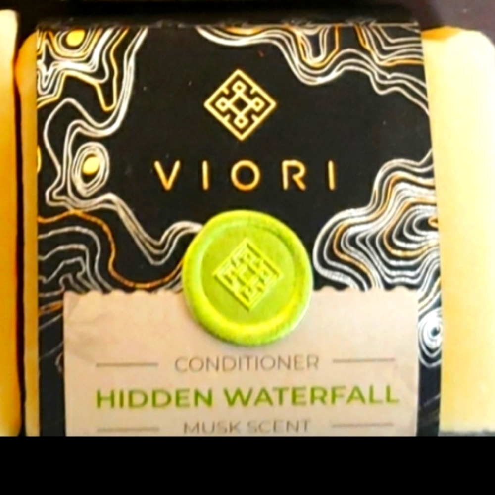 Hidden waterfall duo